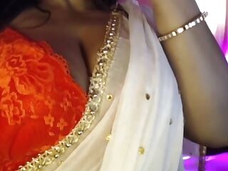 Desi Hot Woman Nip Have Fun Nip Fumble