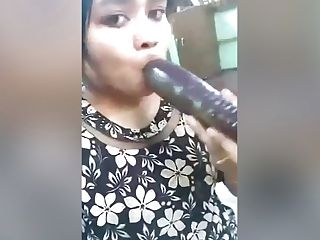 Today Sensational- Horny Desi Lady Record Her Masturbating Selfie Movie Part Two